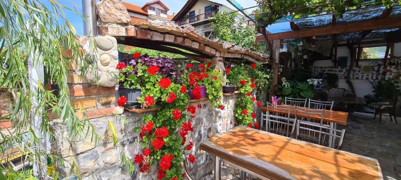 Rosa B&B Lini Εξωτερικό φωτογραφία